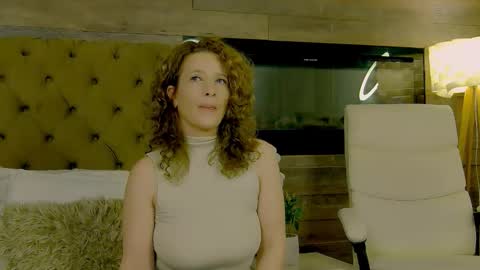 EveHamilton online show from 04/17/26, 08:01