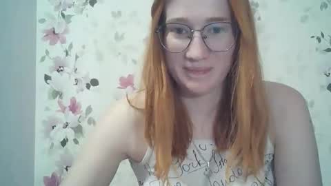 Snapshot of eveliina_shy chatting on 05/07/26, 04:45 Evelina online show from 05/07/26, 04:45