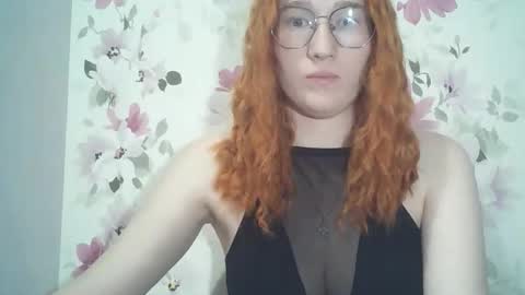 Snapshot of eveliina_shy chatting on 05/11/26, 04:04 Evelina online show from 05/11/26, 04:04