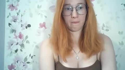 Snapshot of eveliina_shy chatting on 06/01/26, 10:28 Evelina online show from 06/01/26, 10:28