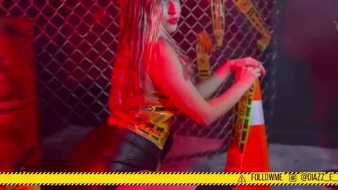 Evelin online show from 10/12/25, 11:42