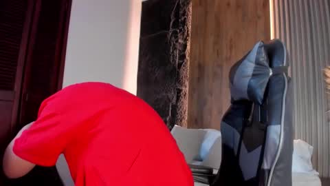 E V E L I N online show from 12/02/25, 02:06