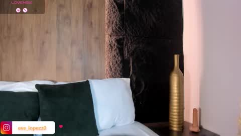 E V E L I N online show from 02/06/26, 02:38