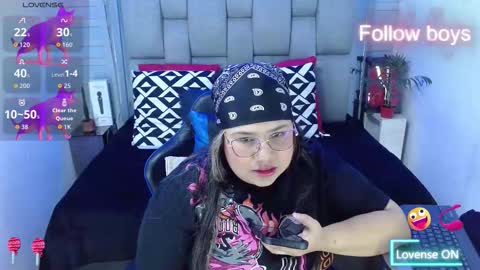 evelin zaens online show from 11/20/25, 04:34