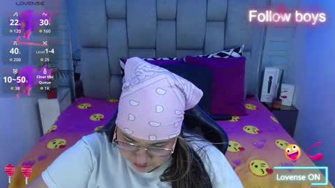 evelin zaens online show from 12/14/25, 04:51