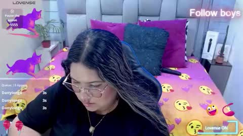 evelin zaens online show from 02/15/26, 07:54