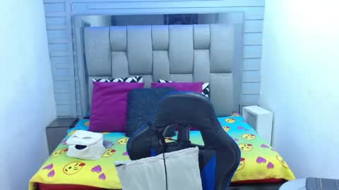 evelin zaens online show from 04/07/26, 03:51