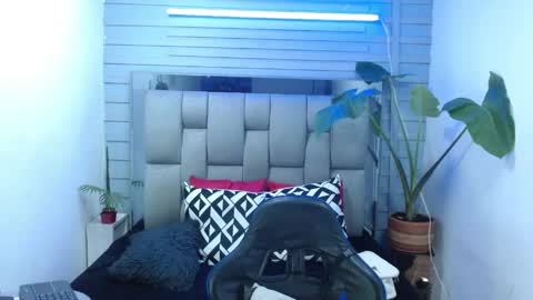 evelin zaens online show from 04/28/26, 04:06