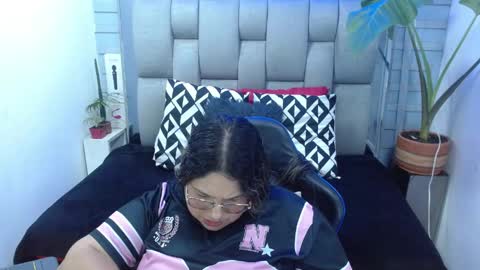 evelin zaens online show from 04/29/26, 05:11