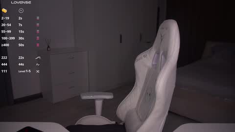 Evelina online show from 11/06/25, 01:12