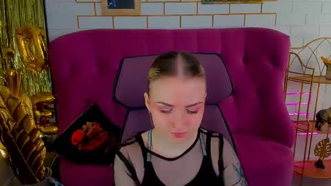 Evelina online show from 05/27/26, 09:06