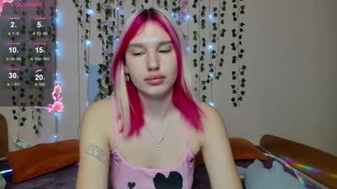 Evelina online show from 11/21/25, 01:48