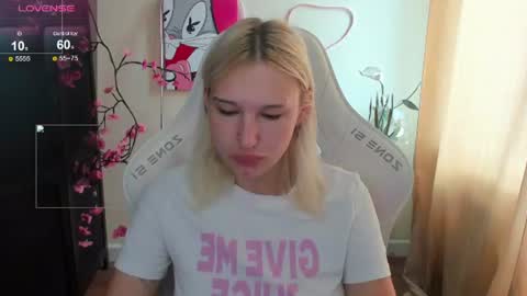 Snapshot of evelinalu chatting on 07/07/26, 01:41 Evelina online show from 07/07/26, 01:41