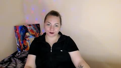 Lydia online show from 09/19/25, 05:42