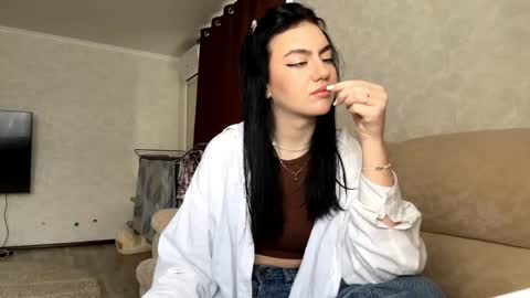 Snapshot of evelinkowski chatting on 02/22/26, 06:13 Sofia online show from 02/22/26, 06:13