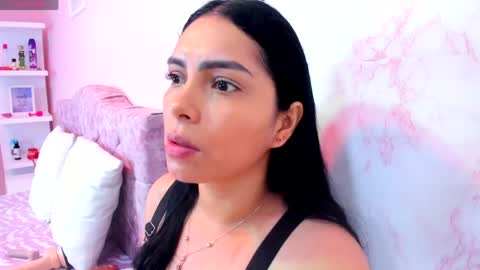 Snapshot of evelinn_belen chatting on 04/18/26, 11:58 Evelinn belen online show from 04/18/26, 11:58