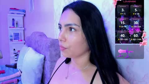 Snapshot of evelinn_belen chatting on 05/11/26, 12:33 Evelinn belen online show from 05/11/26, 12:33
