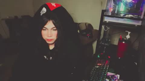 Snapshot of evelyn420521 chatting on 02/01/26, 08:24 evelyn420521 online show from 02/01/26, 08:24