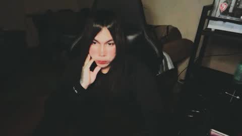 Snapshot of evelyn420521 chatting on 02/16/26, 06:42 evelyn420521 online show from 02/16/26, 06:42