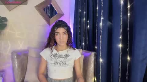 evelyn__rose1 online show from 04/27/26, 03:59