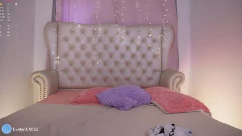 Snapshot of evelyn_evelyn chatting on 05/19/26, 03:07 evelyn evelyn online show from 05/19/26, 03:07