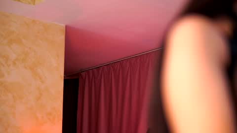 Evelyn online show from 02/03/25, 07:10