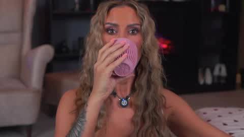 Evelyn online show from 04/14/26, 06:14