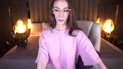 Snapshot of evelyn_rush1 chatting on 02/22/25, 03:01 evelyn rush1 online show from 02/22/25, 03:01