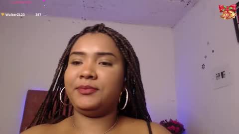 Snapshot of evelyn_sandoval chatting on 12/26/24, 05:37 Evelyn Sandoval online show from 12/26/24, 05:37
