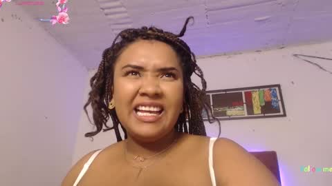 Snapshot of evelyn_sandoval chatting on 01/06/25, 03:31 Evelyn Sandoval online show from 01/06/25, 03:31