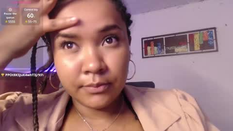 Snapshot of evelyn_sandoval chatting on 01/16/25, 08:33 Evelyn Sandoval online show from 01/16/25, 08:33