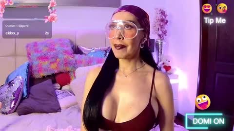 Snapshot of evelynagrey chatting on 11/25/25, 11:43 EvelynaGrey online show from 11/25/25, 11:43