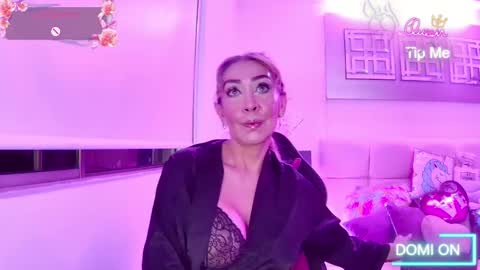 Snapshot of evelynagrey chatting on 02/10/26, 01:32 EvelynaGrey online show from 02/10/26, 01:32