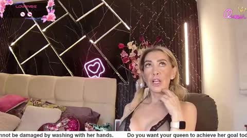 EvelynaGrey online show from 05/15/26, 10:50