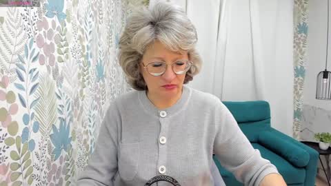 Evelyn online show from 12/03/24, 05:09