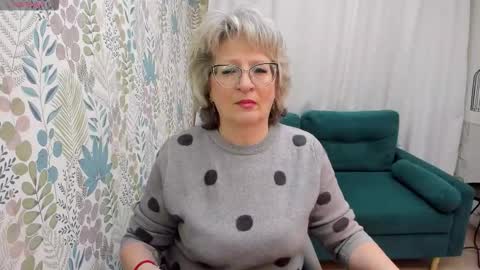 Evelyn online show from 01/09/26, 05:10