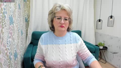 Evelyn online show from 03/27/26, 05:13