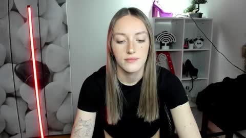 evelynblond online show from 01/14/26, 01:39