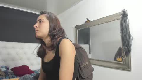 Snapshot of evelynesex chatting on 10/09/25, 02:42 Evelyne online show from 10/09/25, 02:42