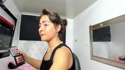 Evelyne online show from 03/12/26, 04:18