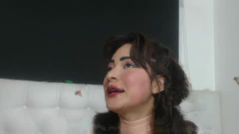 Evelyne online show from 04/07/26, 04:35