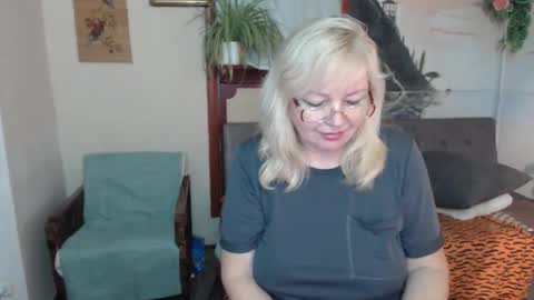 BarbaraBlondy online show from 11/08/25, 11:25