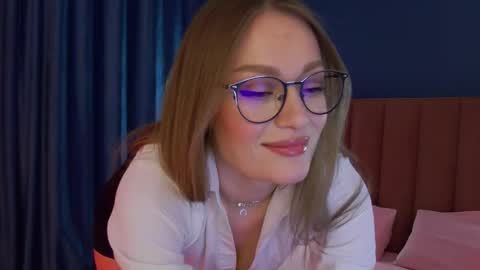 Evelyn online show from 02/24/26, 01:47