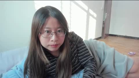 Snapshot of everhigh chatting on 12/28/24, 08:05 Coco online show from 12/28/24, 08:05