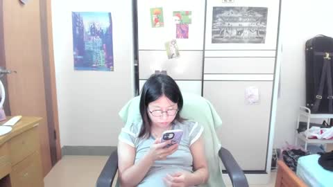 Snapshot of everhigh chatting on 09/10/25, 09:31 Coco online show from 09/10/25, 09:31