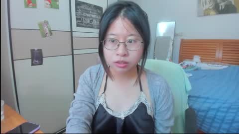 Snapshot of everhigh chatting on 10/08/25, 08:12 Coco online show from 10/08/25, 08:12