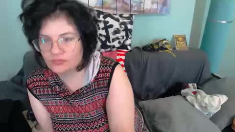 Everly online show from 09/08/25, 05:01