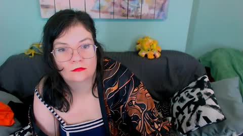 Everly online show from 04/05/26, 10:51