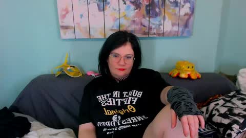 Snapshot of everly_rays chatting on 04/19/26, 06:10 Everly online show from 04/19/26, 06:10