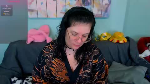 Snapshot of everly_rays chatting on 05/31/26, 12:45 Everly online show from 05/31/26, 12:45
